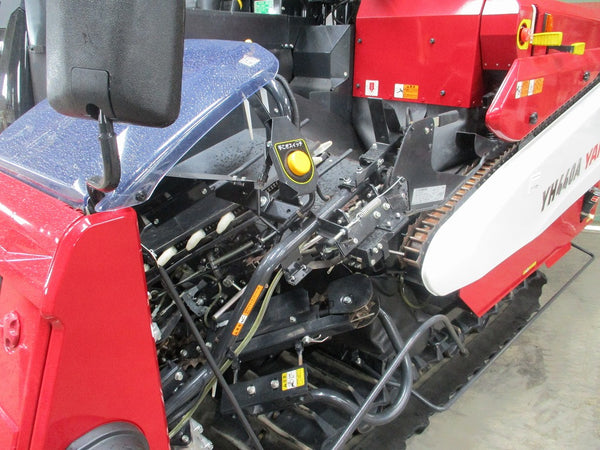 ヤンマー4条刈りコンバインYH440A