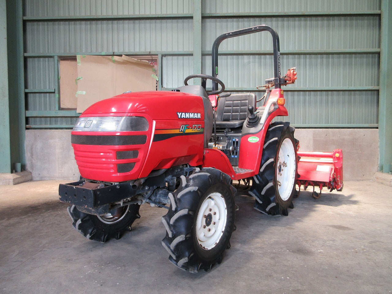 ヤンマー　トラクター20馬力　AF120 おまけ品付けます。 ヤンマー トラクター20馬力 AF120 おまけ品付けます。