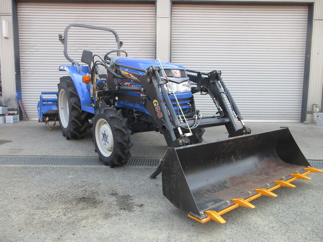 □イセキ 25馬力 トラクター ATK250-U+フロントローダー □ | の