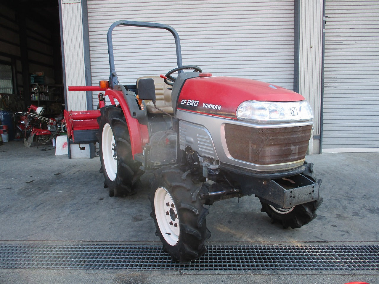 トラクター　２０馬力　４WD　ｱﾜｰﾒﾀｰ385時間程度最高。2005年式55万円 トラクター 20馬力 4WD ｱﾜｰﾒﾀｰ385時間程度最高。2005年式55万円