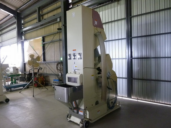 山本製作所(サタケ) 色彩選別機 YFG-2000 204h