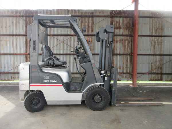 日産 1.5t  フォークリフト NL01