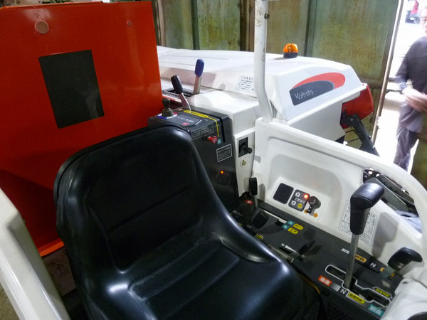 クボタ 2条刈り コンバイン AR218-GDXW2