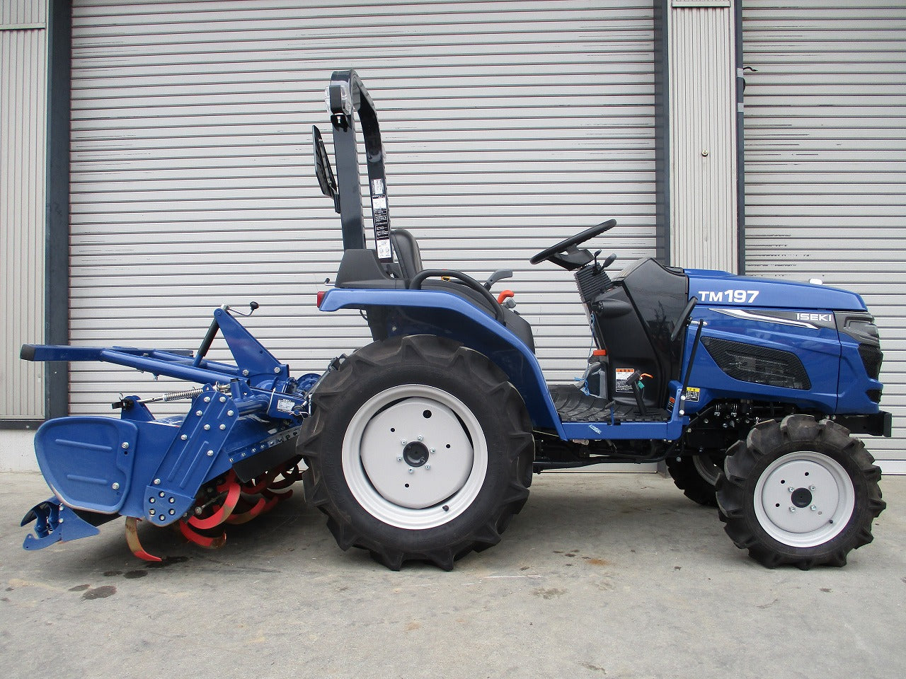 程度良好】イセキ 19馬力 トラクター TL1900F 4WD パワステ