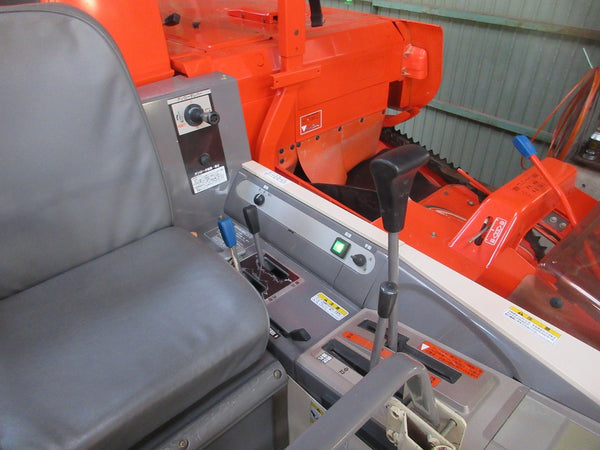 クボタ 4条刈り コンバイン SR-M32DLW