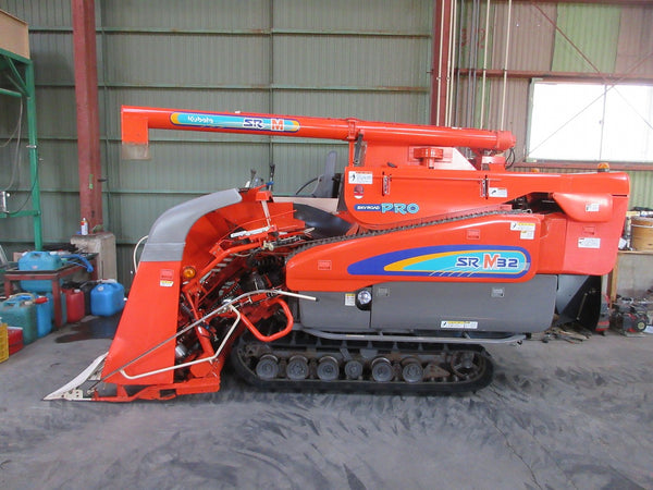 クボタ 4条刈り コンバイン SR-M32DLW