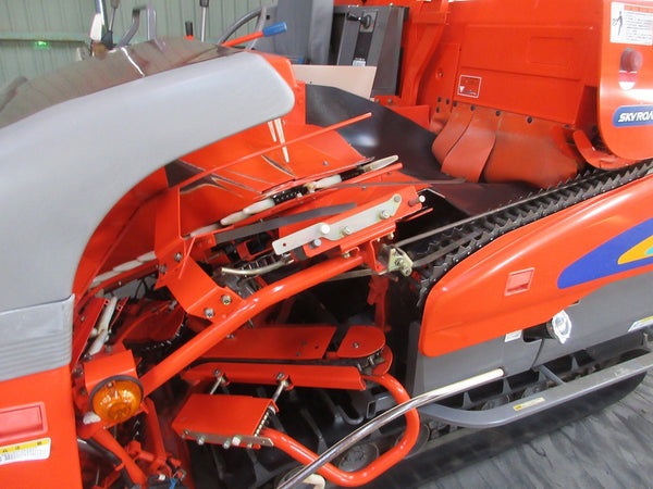 クボタ 4条刈り コンバイン SR-M32DLW