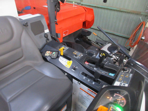 クボタ 3条刈り コンバイン ER330N-HDMWE