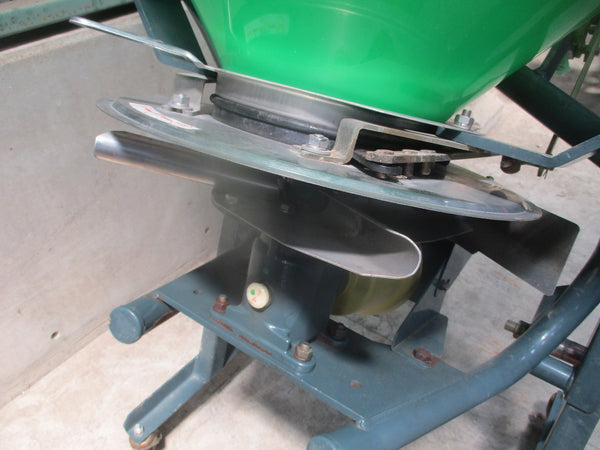 ニプロ ブロードキャスター 肥料散布機 MM307