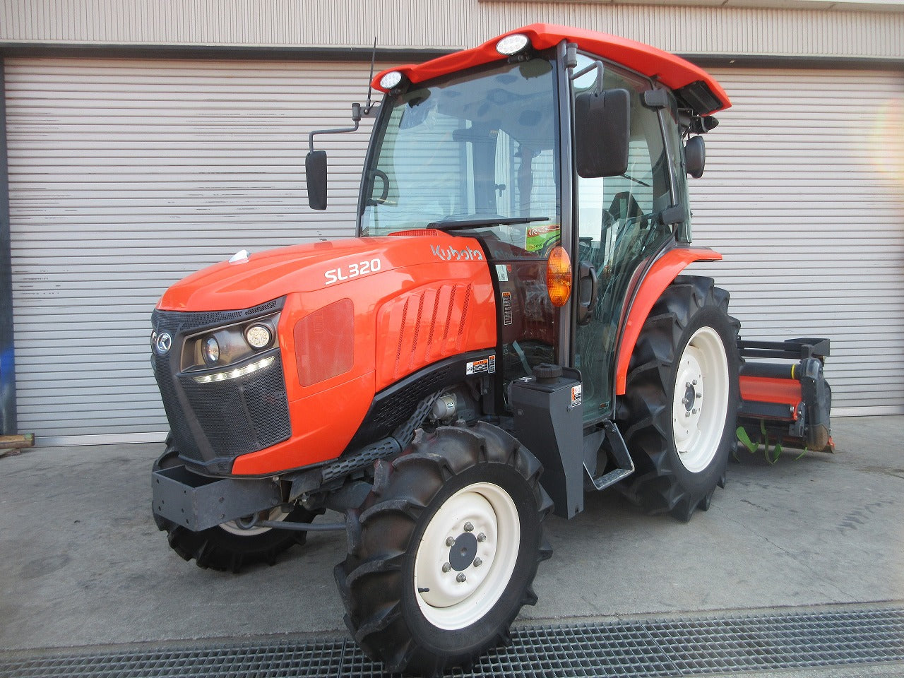 千葉産　2022年 4WD トラクター70馬力　　アワーメーター50h 引取限定　 千葉産 2022年 4WD トラクター70馬力 アワーメーター50h 引取限定