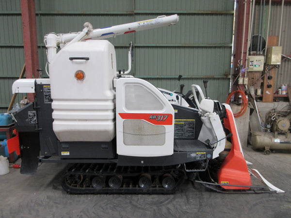 クボタ 3条刈り コンバイン AR317GLW