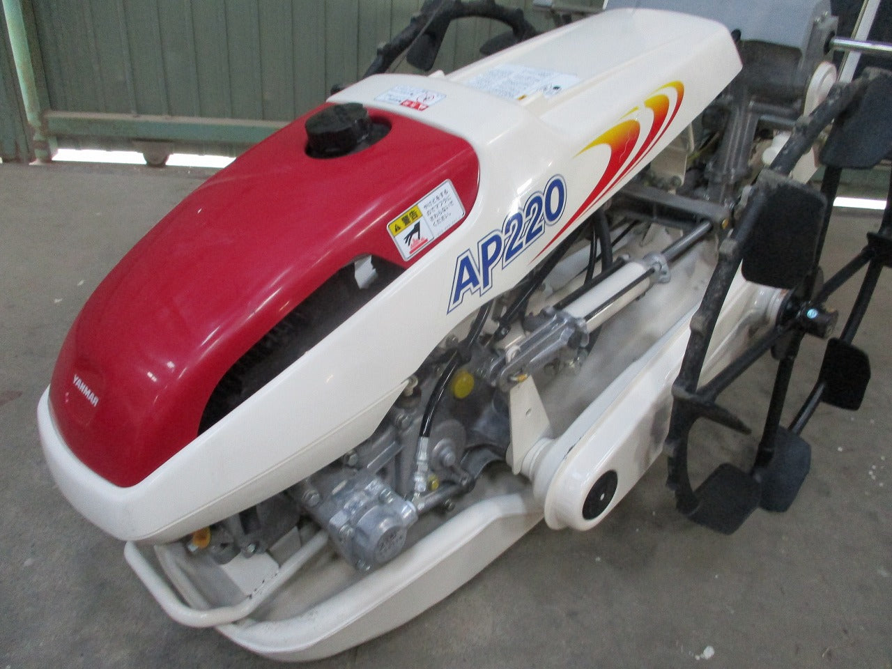 ヤンマー　田植え機　ＡＰ２２０ 【引き取りに限る】 ヤンマー 田植え機 AP220 【引き取りに限る】