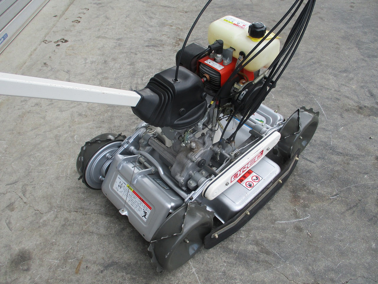 草刈機　オーレック　スパイダーモアー　AZ850B SP850B　爪新品　４WD 草刈機 オーレック スパイダーモアー AZ850B SP850B 爪新品 4WD