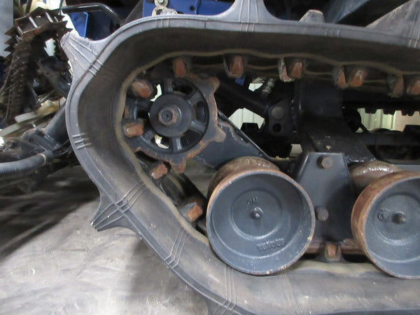 イセキ 3条刈りコンバイン HVF323GｰZKWC