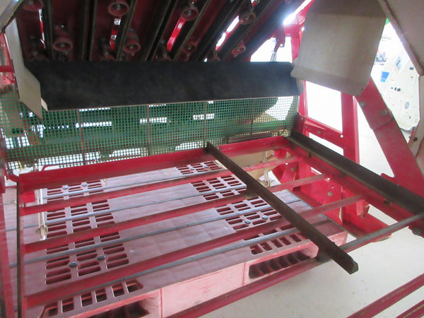 ササキ ハーベスター  にんにく収穫機 HN402C