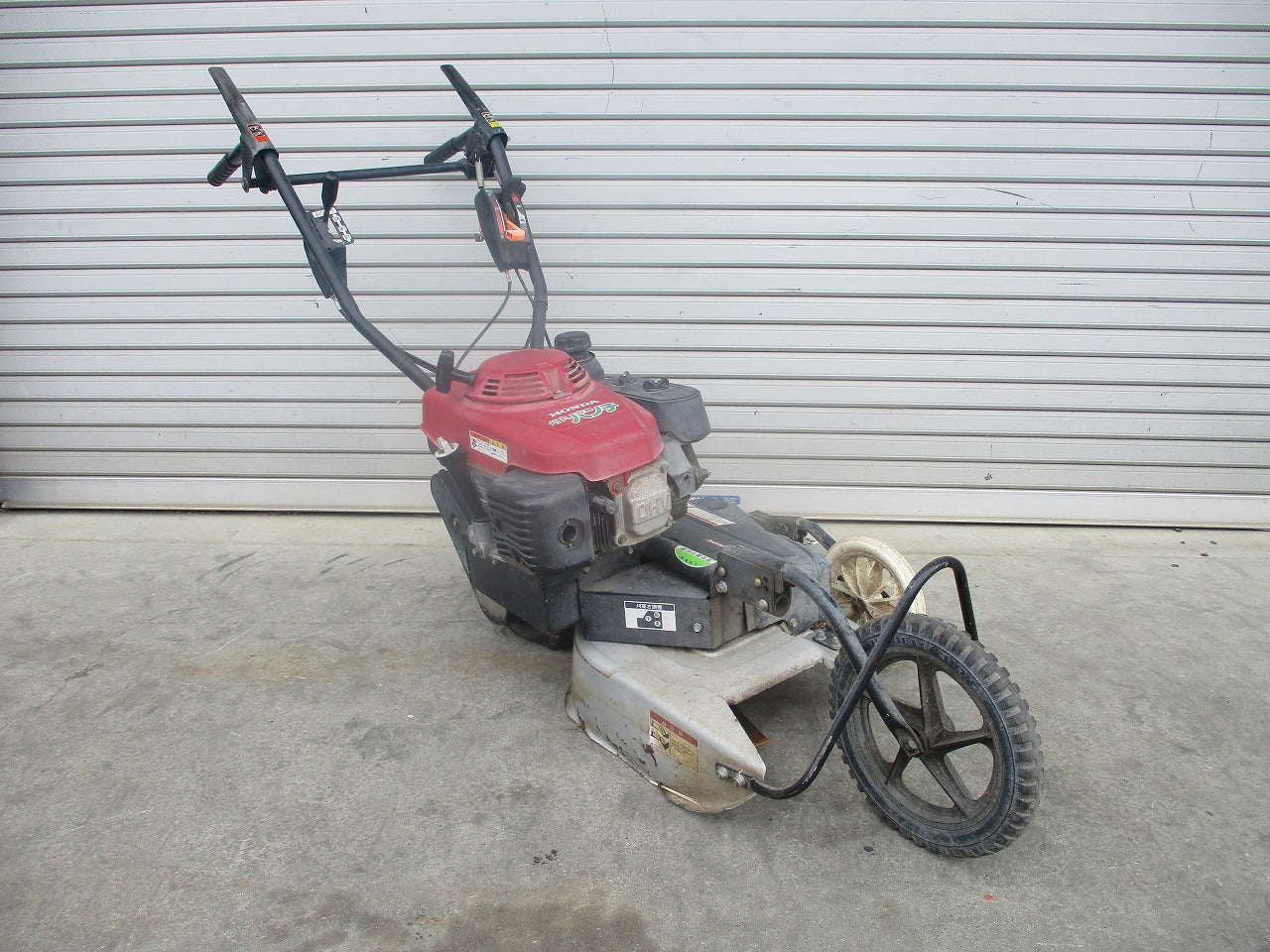 【nabana0218】ホンダ　自走式草刈機　UM-T12 中古】【動作OK】【店頭引取限定】HONDA ホンダ 芝刈機 UM-T12 38,500